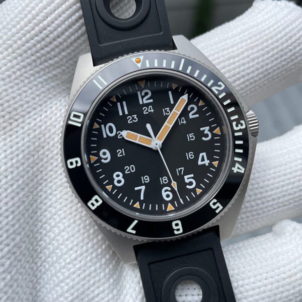 Steeldive SD1944 NH35 Retro Military Watch - Image 4