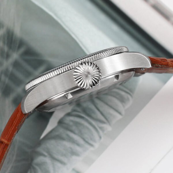 Steeldive SD1906 V2 NH35 Automatic Watch - Image 8